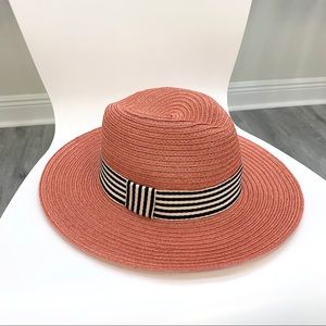 NWOT EUGENIA KIM hat